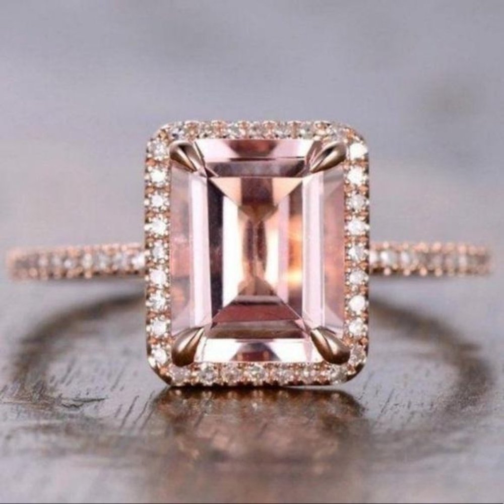 NEW 18K ROSE GOLD MORGANITE HALO DIAMOND RING, CUTE RING, SHINY RING.